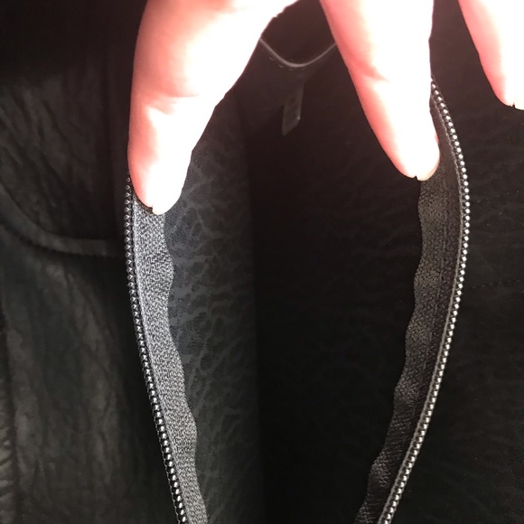 Calvin Klein purse - Picture 4 of 4